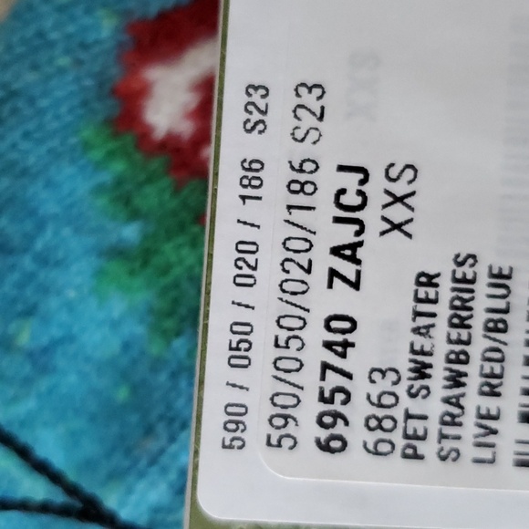 NWT Gucci Blue Green Red Strawberries Wool Knit Pet Sweater Size XXS - Picture 14 of 14